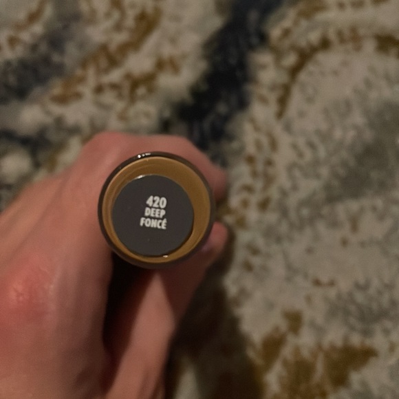 NWT Covergirl Hydrating Concealer 420 Deep 5/$18 Sale - Picture 3 of 3